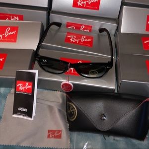 Ray-Ban Sunglasses - Brand New Wayfarer 😎